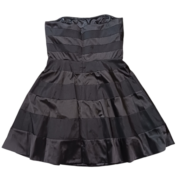 City Chic Miss Shady Fit & Flare Dress - Picture 3 of 10